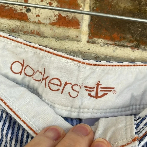 Dockers Blue White Pin Striped Denim Trouser Shorts - Picture 4 of 9